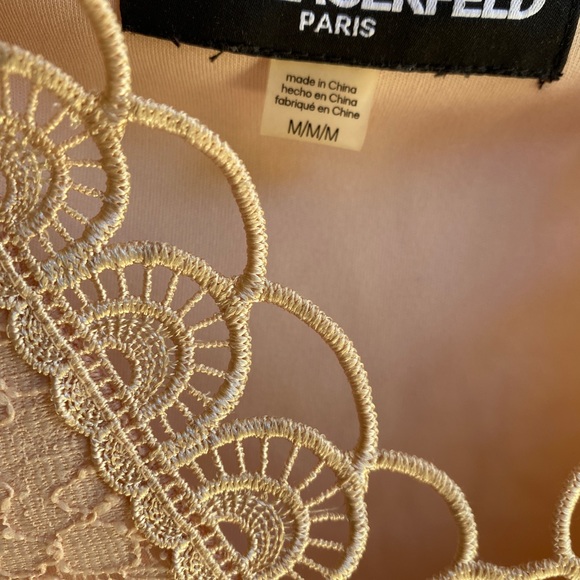 Mauve lace sleeveless top - Picture 5 of 6